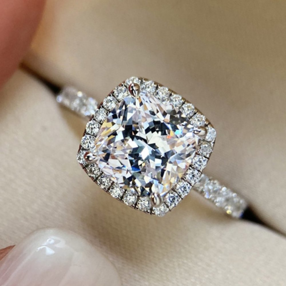 NEW Silver Round Diamond Halo Wedding Ring 18